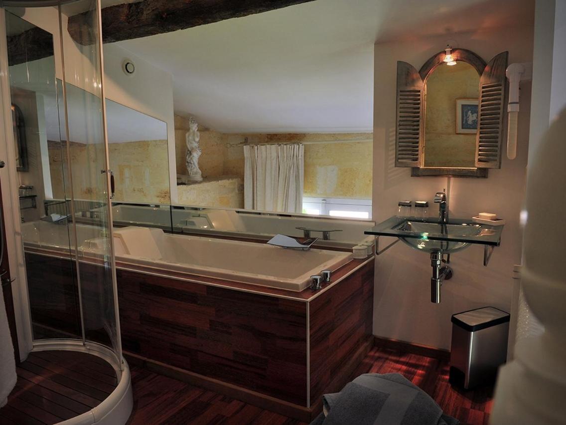 Petit Garros Hotel Fronsac  Eksteriør billede